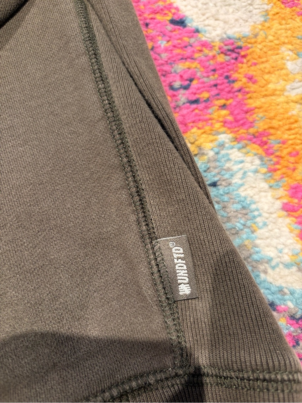 Undefeated Crewneck - Picture 3 of 4